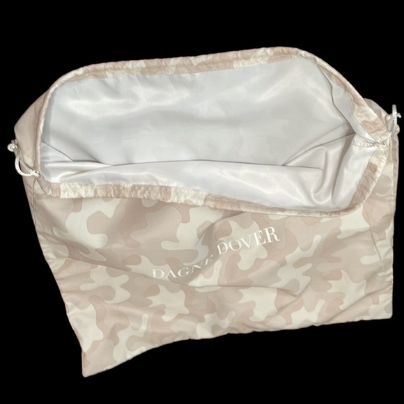 Dagne Dover Large Camo Rose Beige 20”x20” Dust Bag - Picture 9 of 9